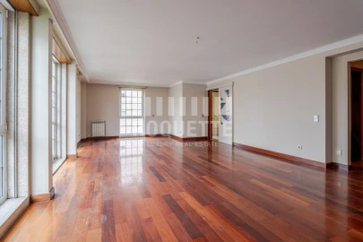 Apartamento T5 para Venda em Cedofeita, Santo Ildefonso, Sé, Miragaia, São Nicolau e Vitória