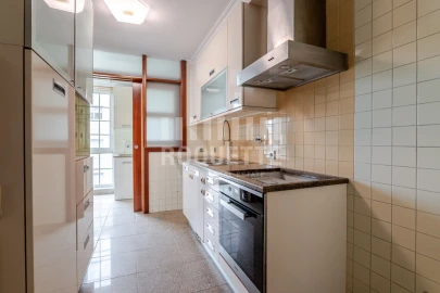 Apartamento T5 para Venda em Cedofeita, Santo Ildefonso, Sé, Miragaia, São Nicolau e Vitória