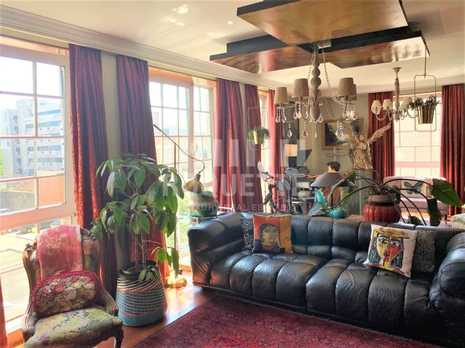 Apartamento T5 para Venda em Cedofeita, Santo Ildefonso, Sé, Miragaia, São Nicolau e Vitória Foto 2