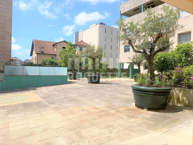 Apartamento T5 para Venda em Cedofeita, Santo Ildefonso, Sé, Miragaia, São Nicolau e Vitória Foto 1