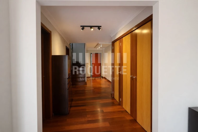 Apartamento T5 para Venda em Cedofeita, Santo Ildefonso, Sé, Miragaia, São Nicolau e Vitória Foto 5