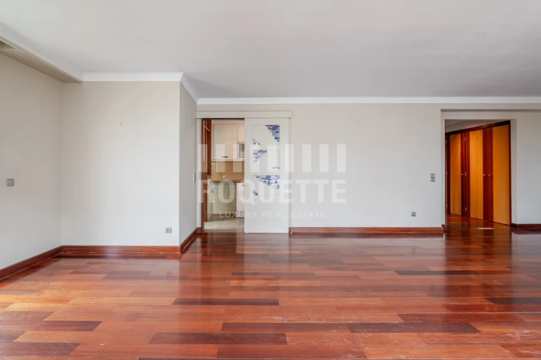 Apartamento T5 para Venda em Cedofeita, Santo Ildefonso, Sé, Miragaia, São Nicolau e Vitória Foto 8