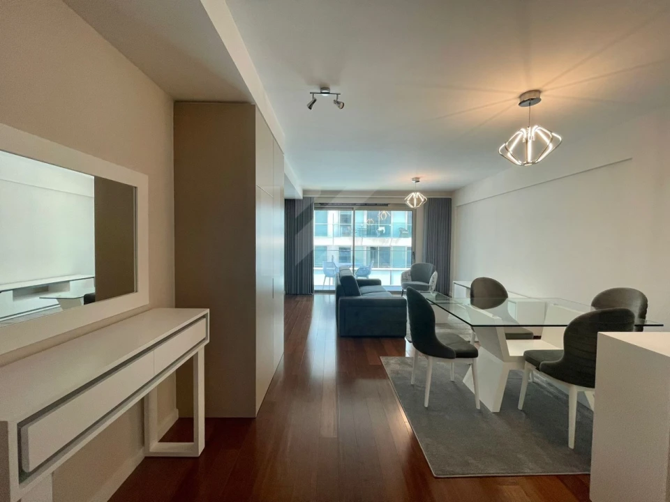 Apartamento T1 para Arrendamento em Funchal (Se) Foto 6