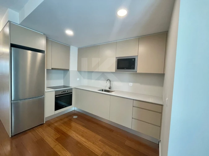 Apartamento T1 para Arrendamento em Funchal (Se) Foto 7