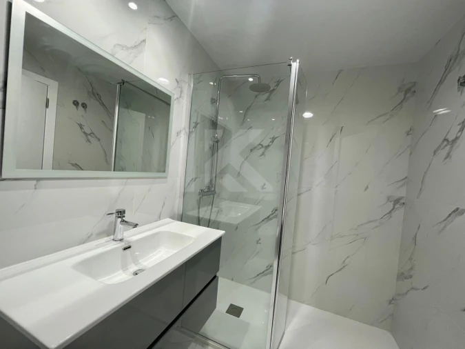 Apartamento T1 para Arrendamento em Funchal (Se) Foto 13