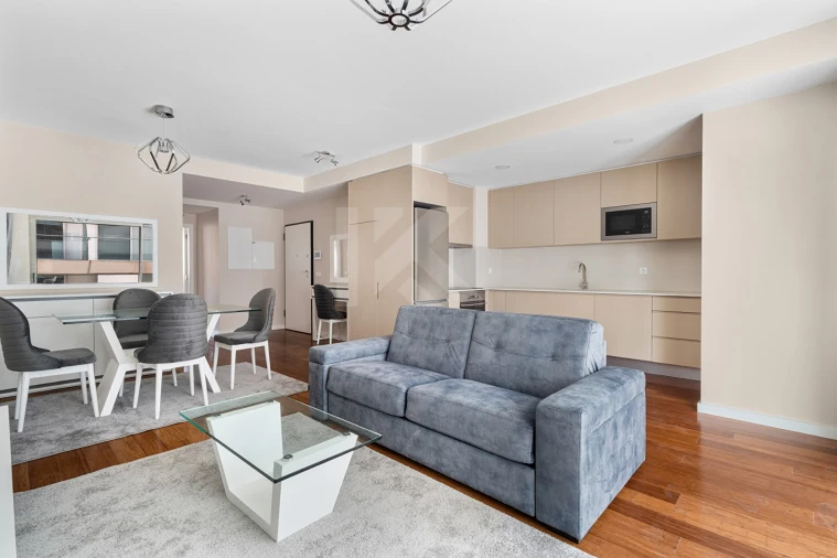 Apartamento T1 para Arrendamento em Funchal (Se)