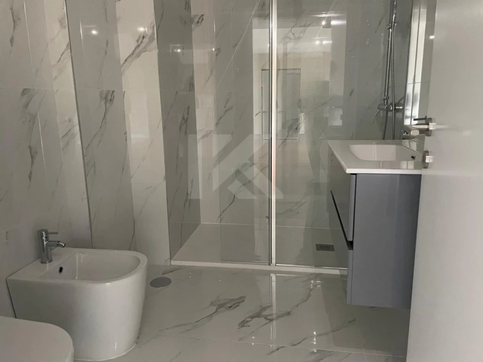 Apartamento T1 para Arrendamento em Funchal (Se) Foto 10