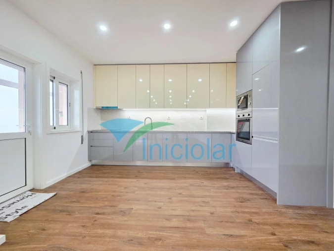 Apartamento T3 para Venda em Aguas Santas Foto 1