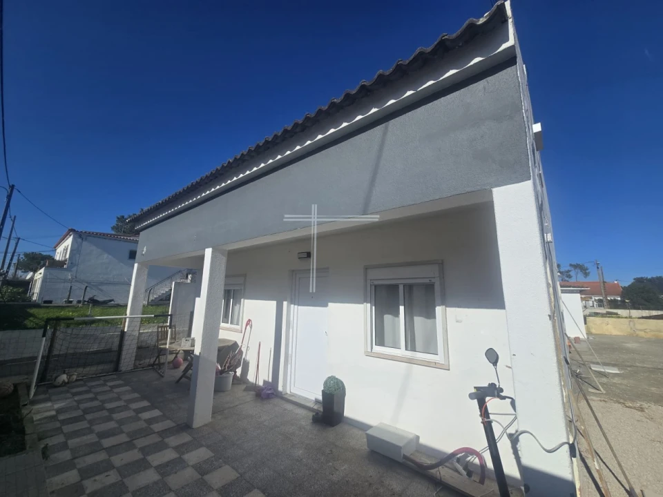 Moradia T4 para Venda em Charneca de Caparica e Sobreda Foto 1