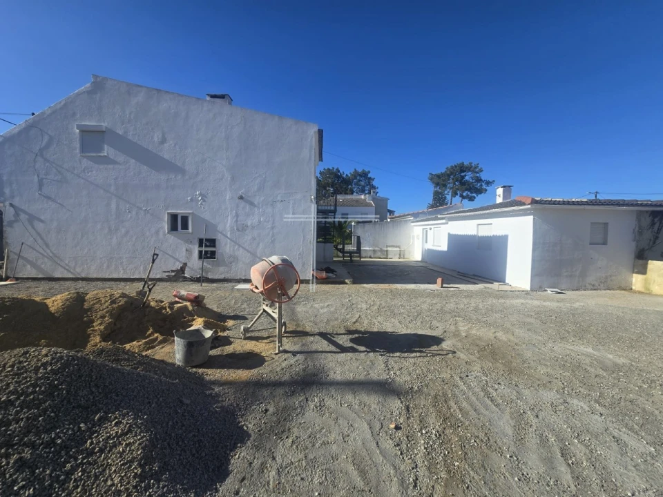 Moradia T4 para Venda em Charneca de Caparica e Sobreda Foto 5