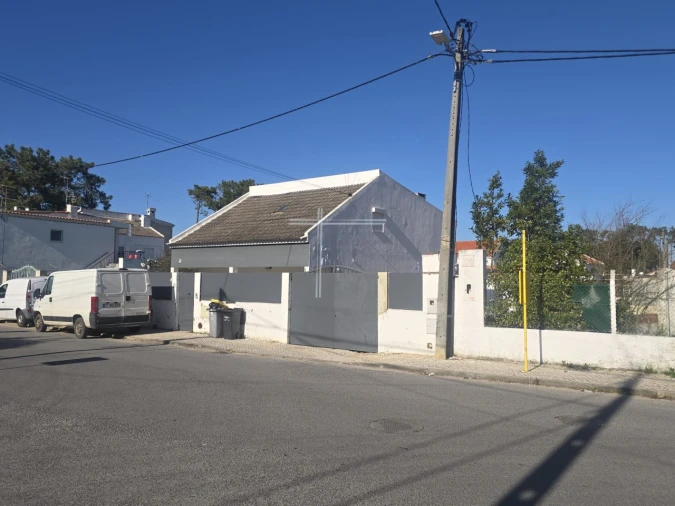 Moradia T4 para Venda em Charneca de Caparica e Sobreda Foto 11