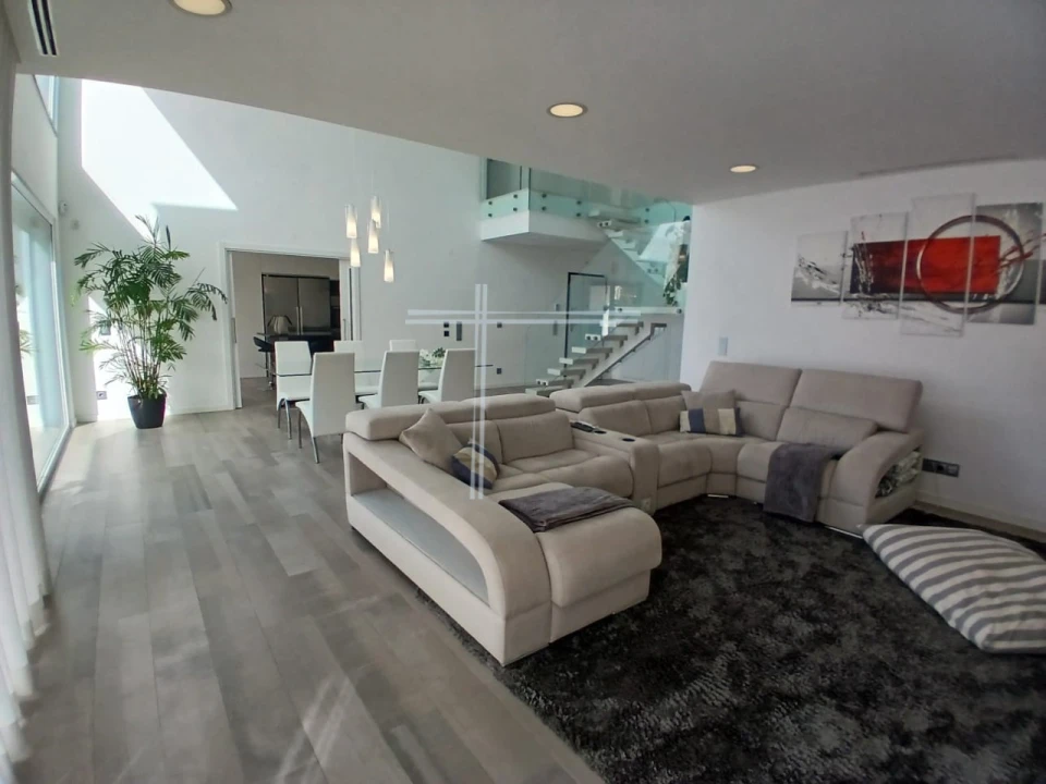 Moradia T4 para Venda em Charneca de Caparica e Sobreda Foto 2