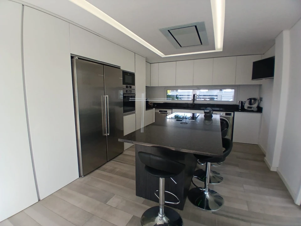 Moradia T4 para Venda em Charneca de Caparica e Sobreda Foto 12