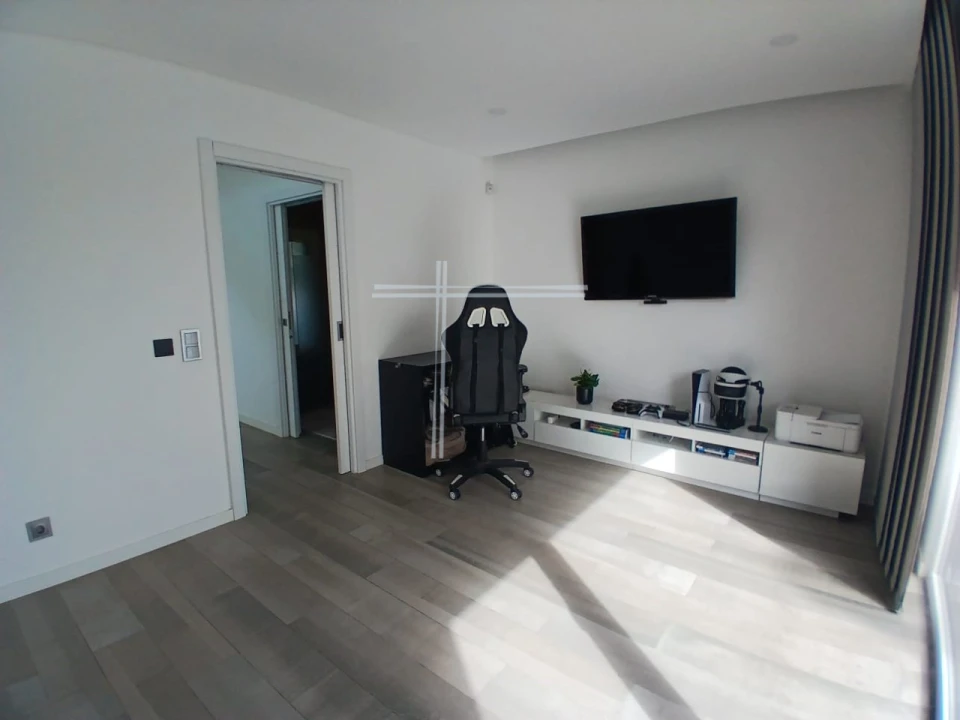 Moradia T4 para Venda em Charneca de Caparica e Sobreda Foto 17