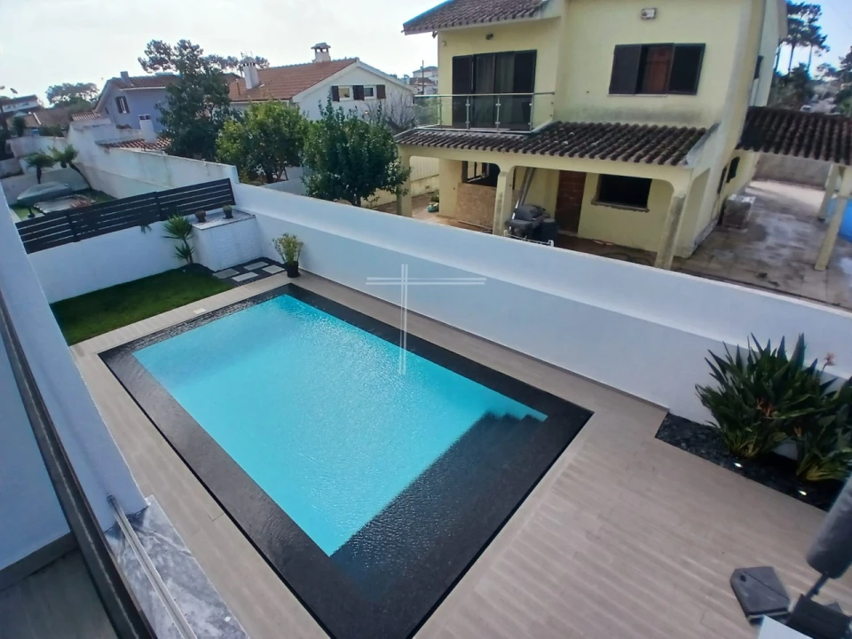 Moradia T4 para Venda em Charneca de Caparica e Sobreda Foto 30