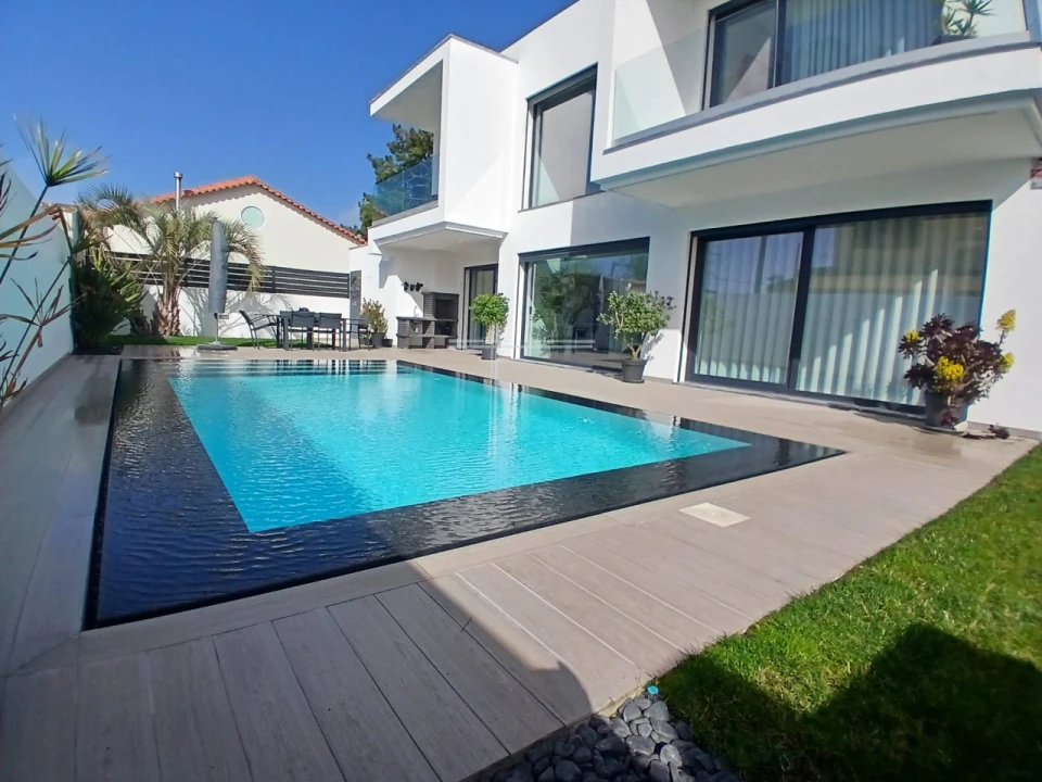 Moradia T4 para Venda em Charneca de Caparica e Sobreda Foto 37