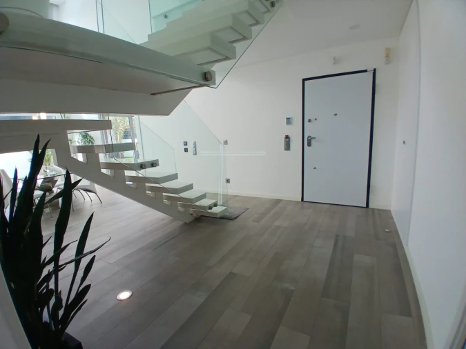 Moradia T4 para Venda em Charneca de Caparica e Sobreda Foto 9