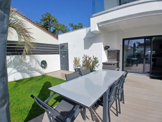 Moradia T4 para Venda em Charneca de Caparica e Sobreda Foto 35