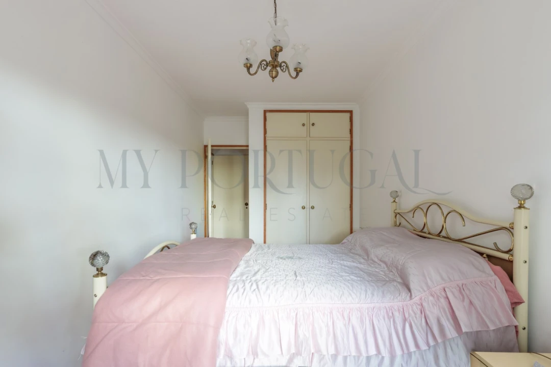 Apartamento T1 para Venda em Carcavelos e Parede Foto 7