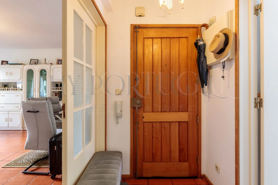 Apartamento T1 para Venda em Carcavelos e Parede Foto 22