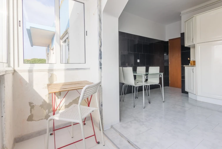 Apartamento T2 para Venda em Laranjeiro e Feijó Foto 8