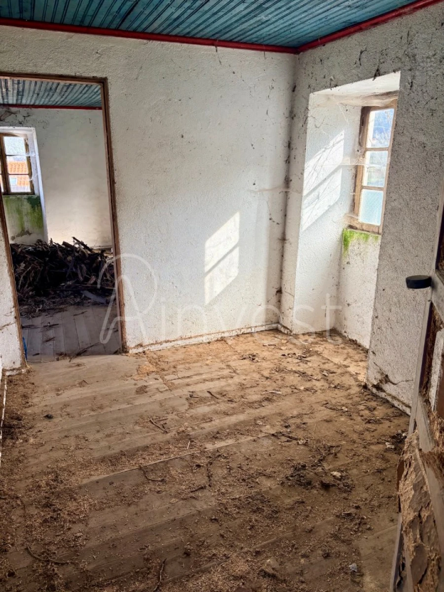 Moradia T2 para Venda em Serdedelo Foto 11