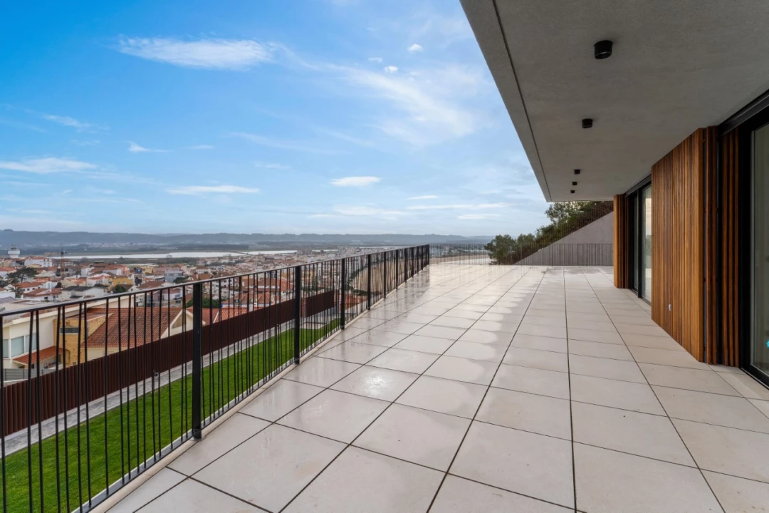 Apartamento T3 para Venda em São Martinho do Porto Foto 13