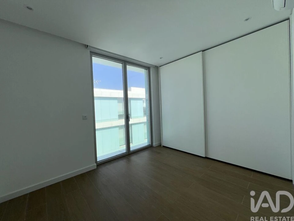 Apartamento para Venda em São Martinho do Porto Foto 17