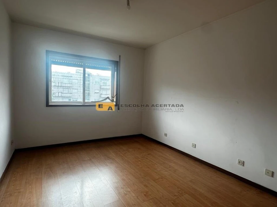 Apartamento T2 para Venda em Valongo Foto 12