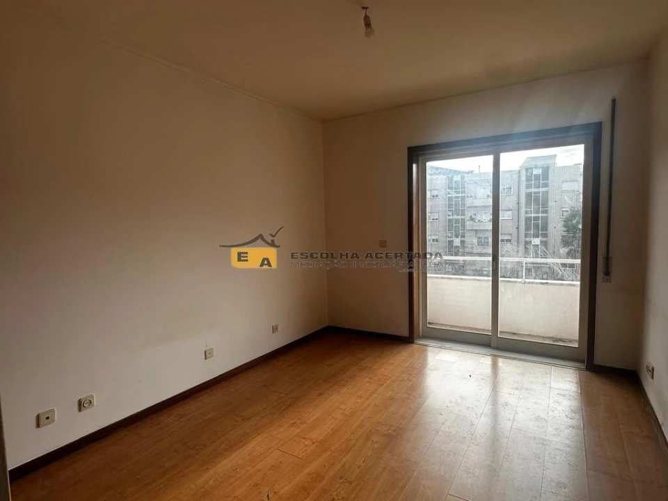 Apartamento T2 para Venda em Valongo Foto 10