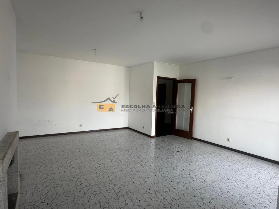 Apartamento T2 para Venda em Valongo Foto 5