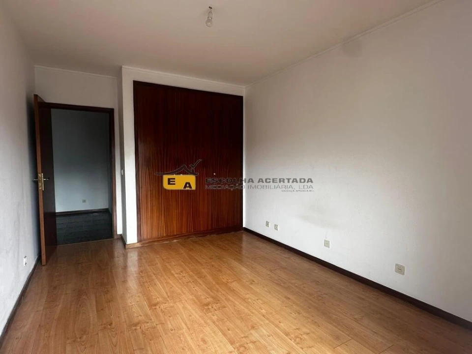 Apartamento T2 para Venda em Valongo Foto 14