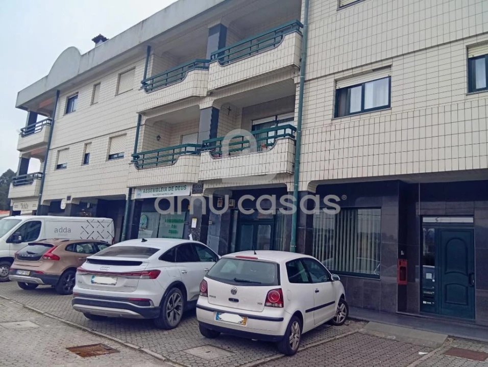 Loja para Venda em Nogueira do Cravo e Pindelo Foto 2