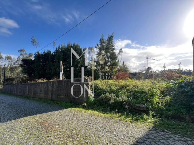 Terreno para Venda em Retorta e Tougues Foto 4