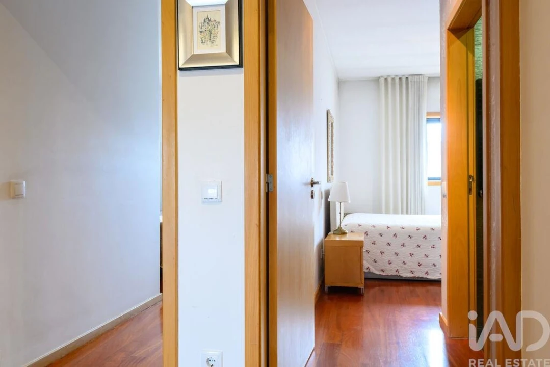 Apartamento T4 para Venda em Paredes Foto 8