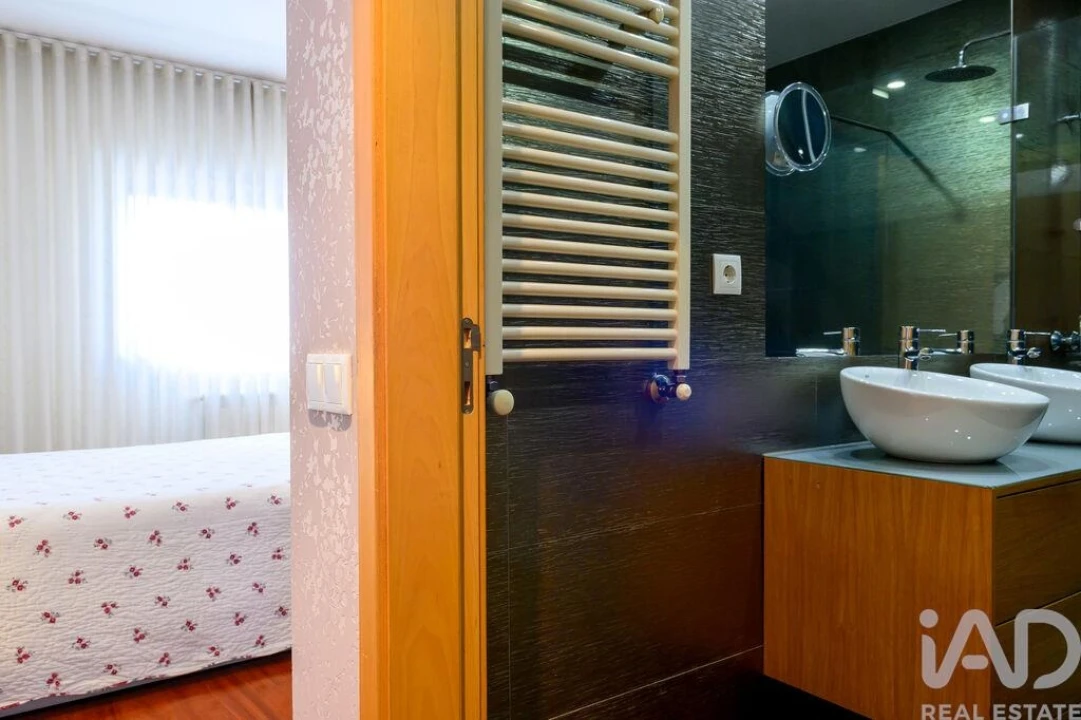 Apartamento T4 para Venda em Paredes Foto 15