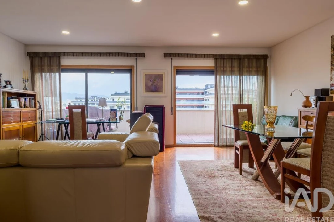 Apartamento T4 para Venda em Paredes Foto 24