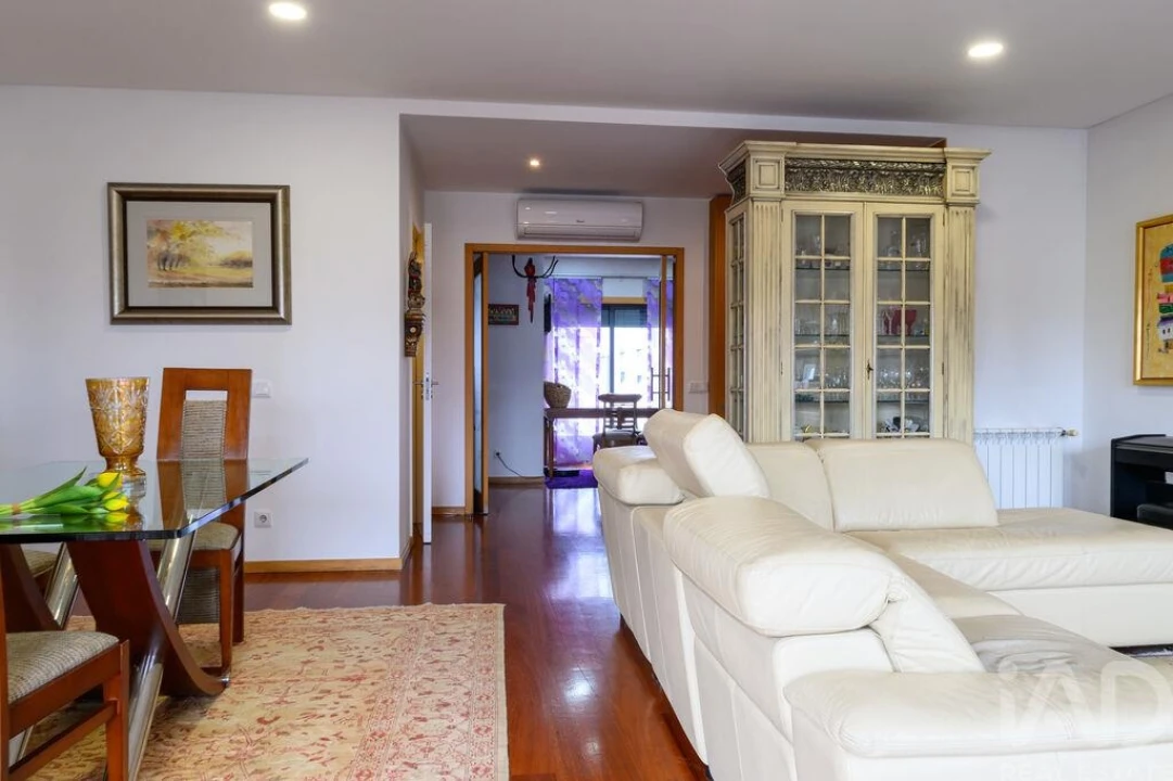 Apartamento T4 para Venda em Paredes Foto 5