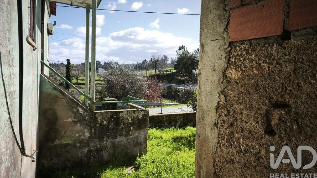 Moradia T4 para Venda em Tabua Foto 27