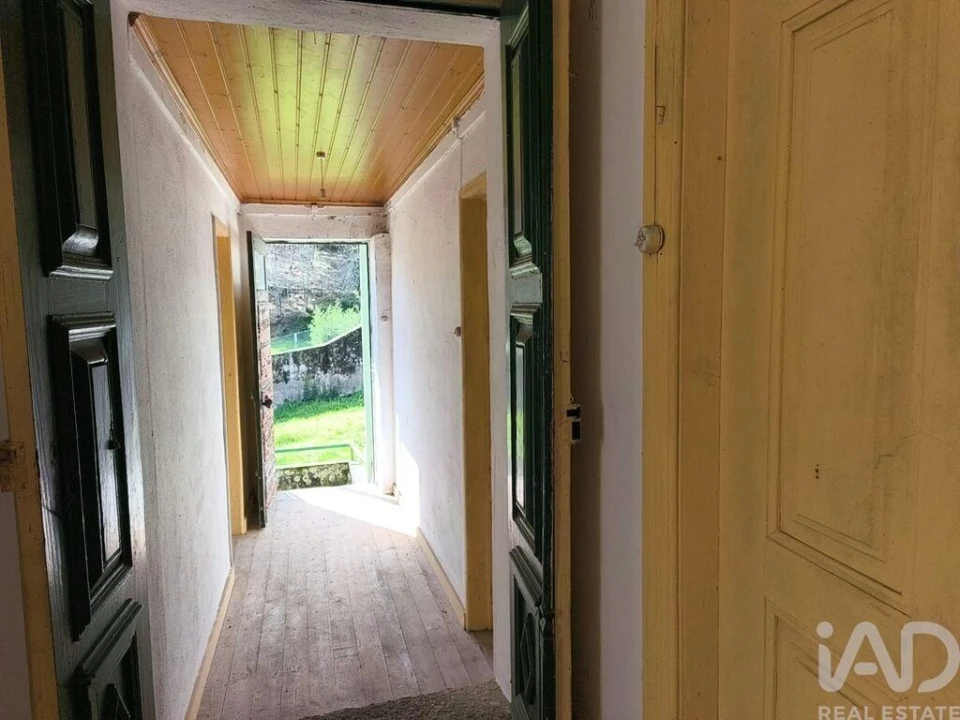 Moradia T4 para Venda em Tabua Foto 38