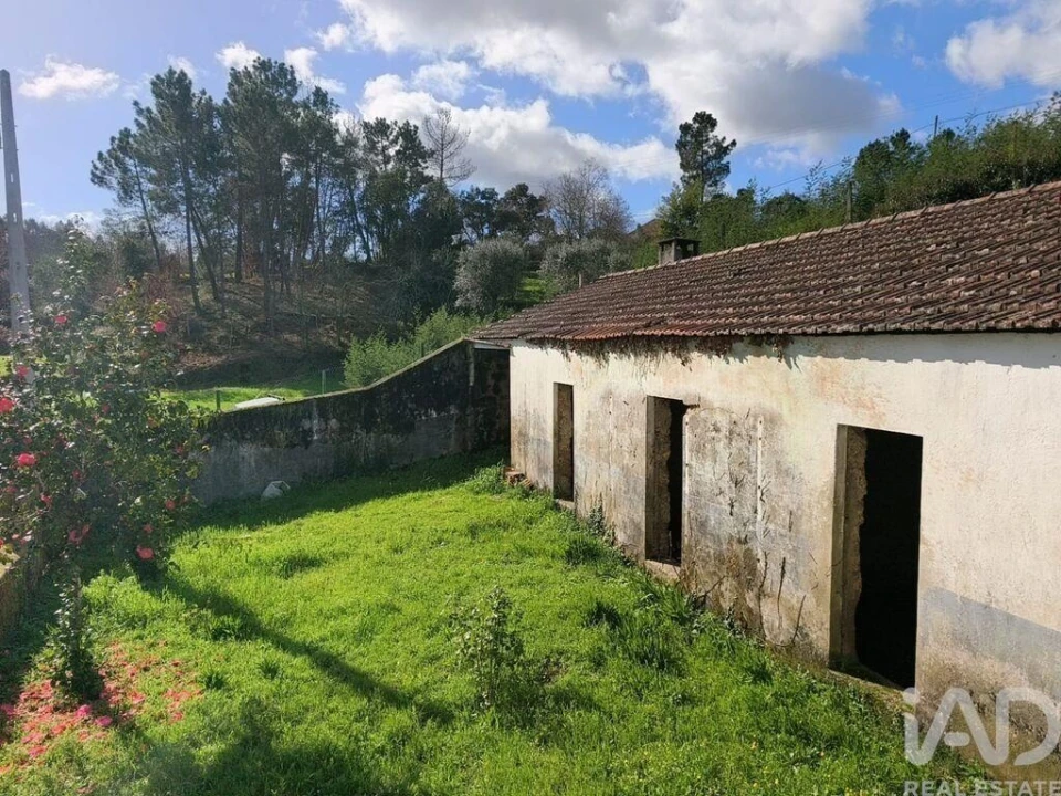 Moradia T4 para Venda em Tabua Foto 7