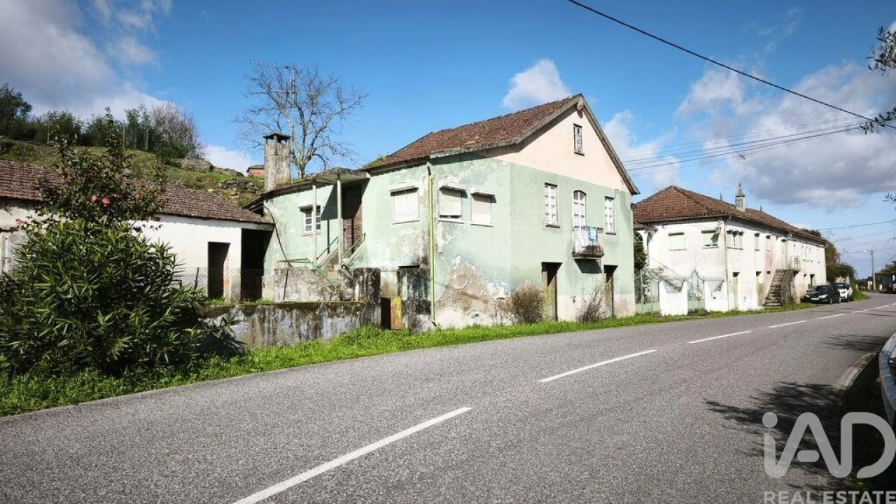 Moradia T4 para Venda em Tabua Foto 35