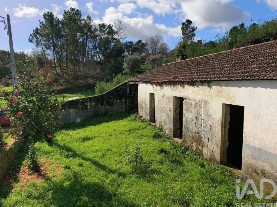 Moradia T4 para Venda em Tabua Foto 37