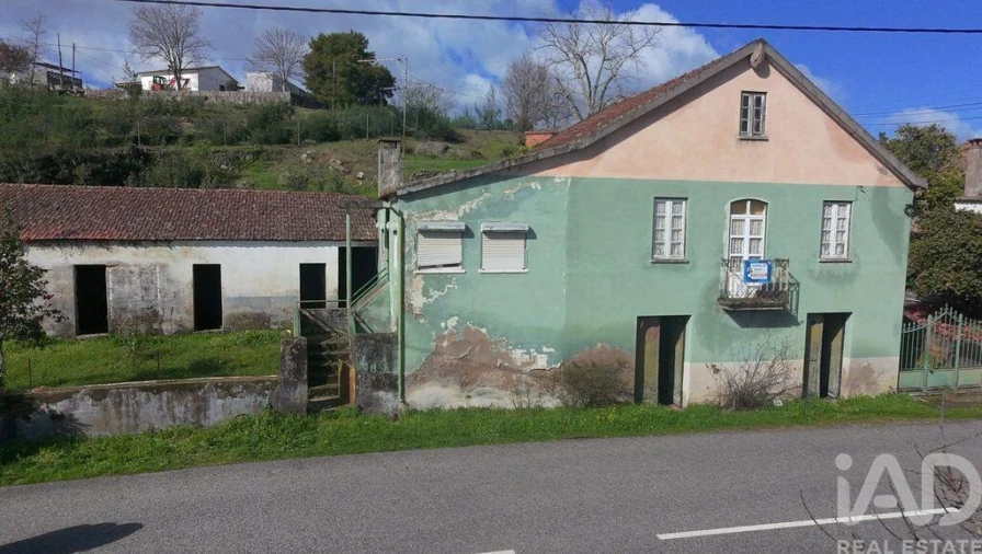 Moradia T4 para Venda em Tabua Foto 16