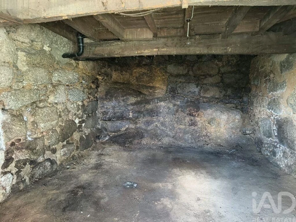 Moradia T4 para Venda em Tabua Foto 8