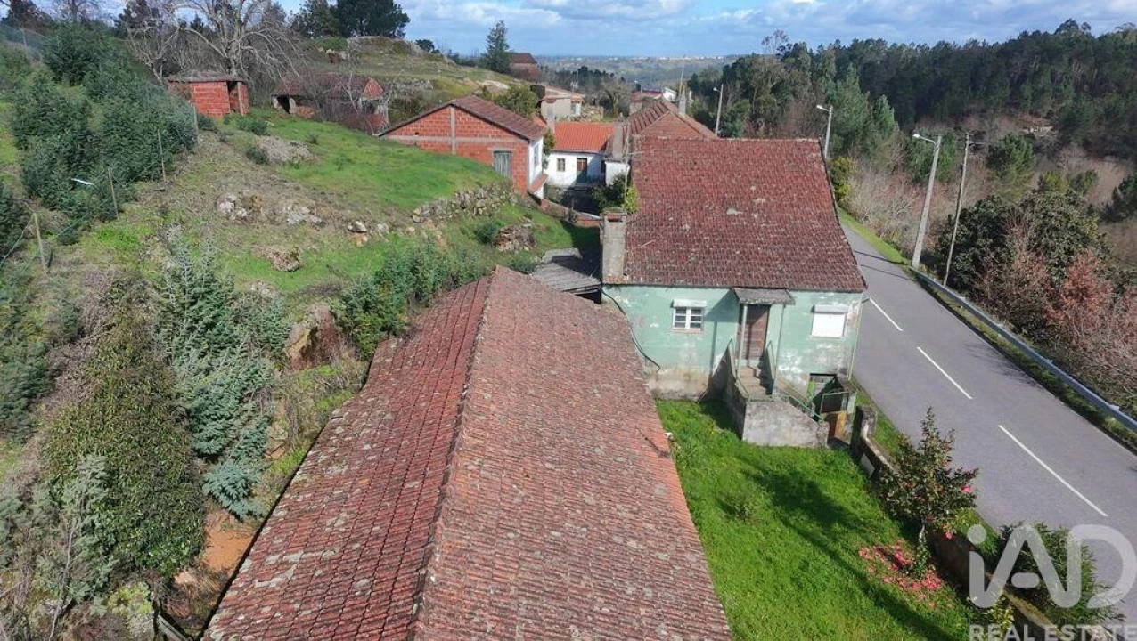 Moradia T4 para Venda em Tabua Foto 19