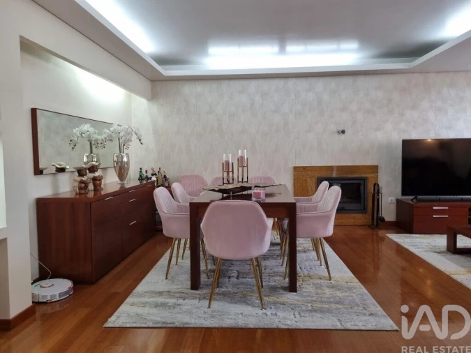 Moradia T4 para Venda em Poiares (Santo Andre) Foto 11