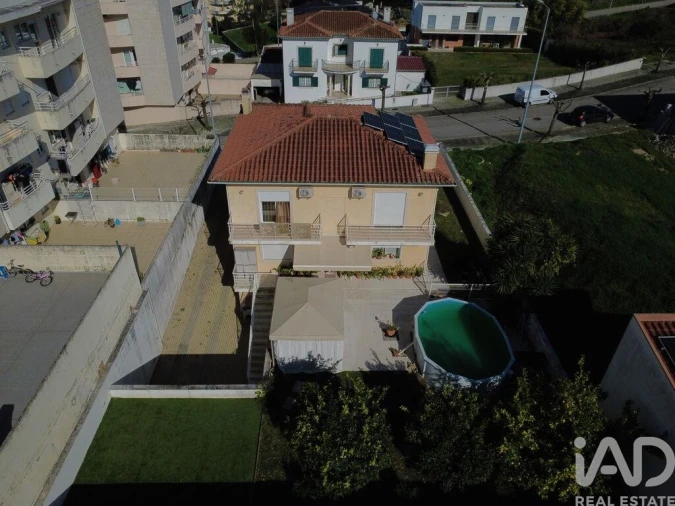 Moradia T4 para Venda em Poiares (Santo Andre) Foto 5