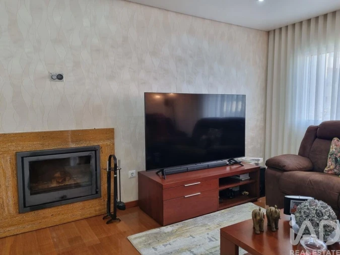 Moradia T4 para Venda em Poiares (Santo Andre) Foto 13