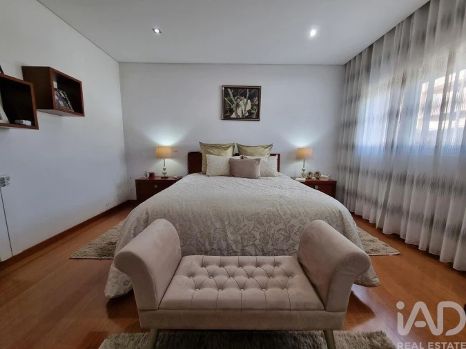 Moradia T4 para Venda em Poiares (Santo Andre) Foto 28